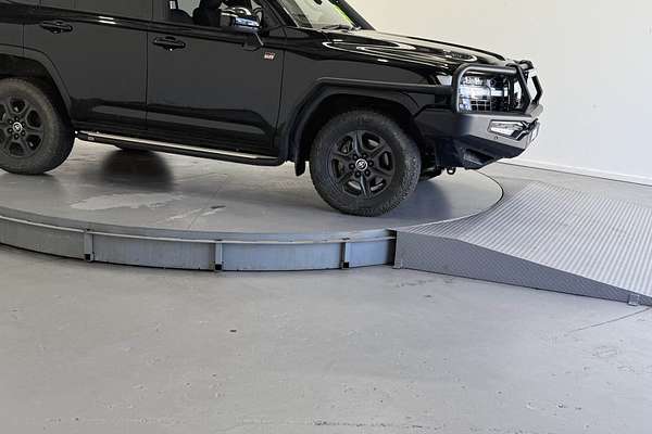 2022 Toyota Landcruiser GR Sport FJA300R