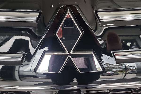 2025 Mitsubishi Outlander Exceed ZM AWD