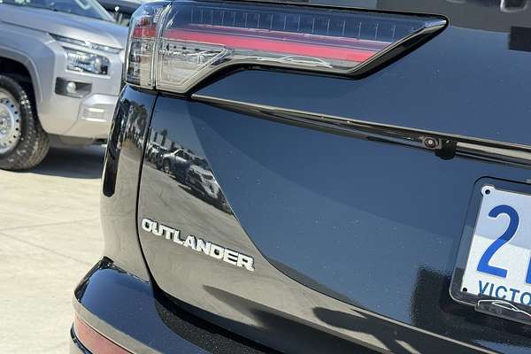 2025 Mitsubishi Outlander Exceed ZM