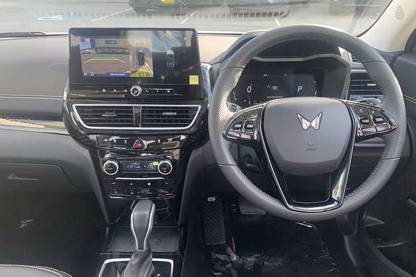 2025 Mahindra XUV3XO