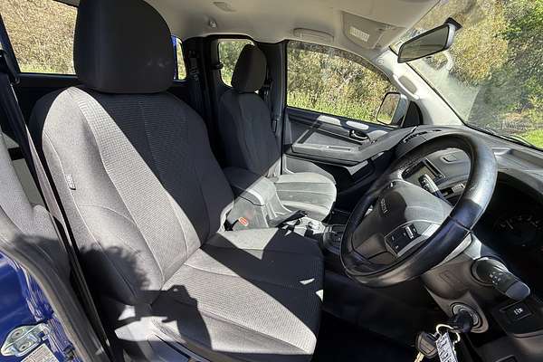 2018 Isuzu D-MAX SX High Ride Rear Wheel Drive