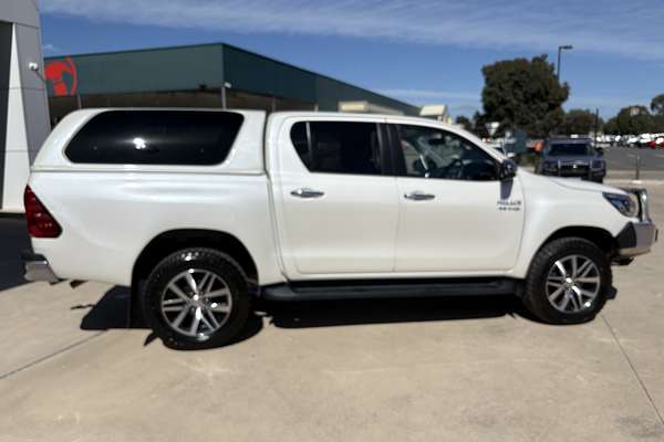 2017 Toyota Hilux SR5 (4x4) GUN126R MY17 4X4