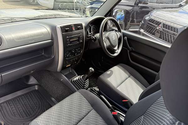 2016 Suzuki Jimny Sierra SN413 T6