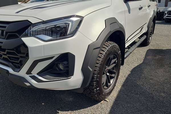 2025 Isuzu D-MAX BLADE 4X4