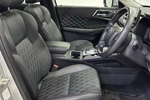 2024 Mitsubishi Outlander PHEV Exceed ZM AWD