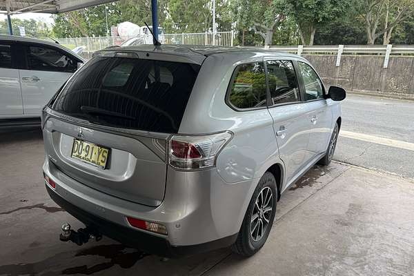2013 Mitsubishi Outlander LS ZJ