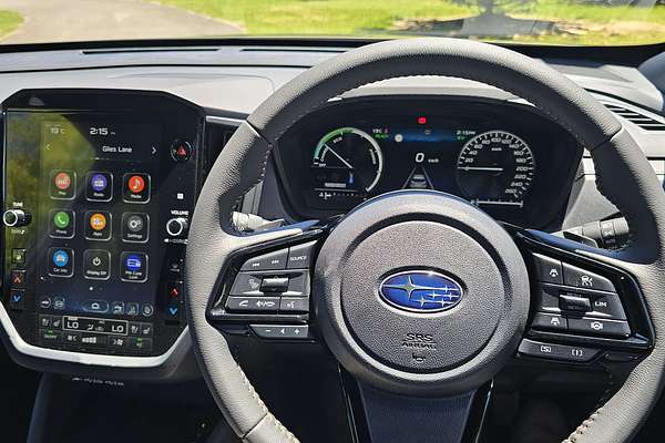 2025 Subaru Forester Hybrid Touring S6