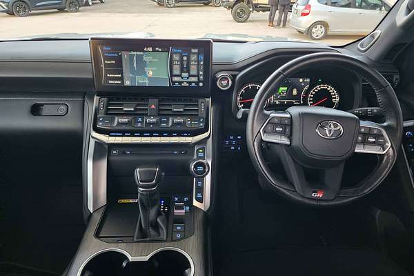 2023 Toyota Landcruiser GR Sport FJA300R