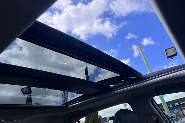 2018 Toyota Camry SX GSV70R