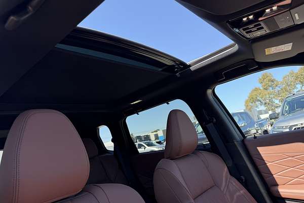 2025 Mitsubishi Outlander Exceed Tourer ZM