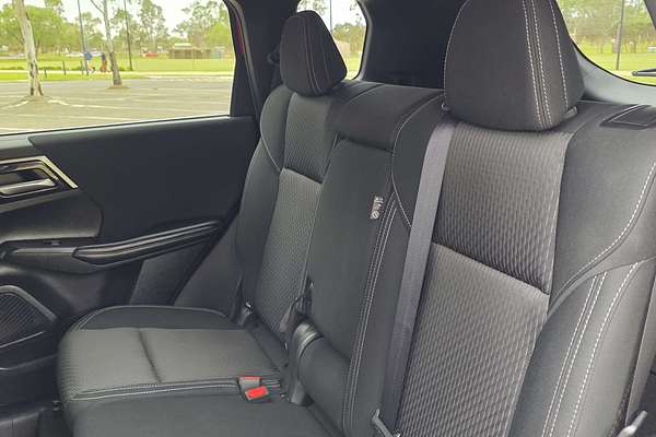 2024 Mitsubishi Outlander LS ZM