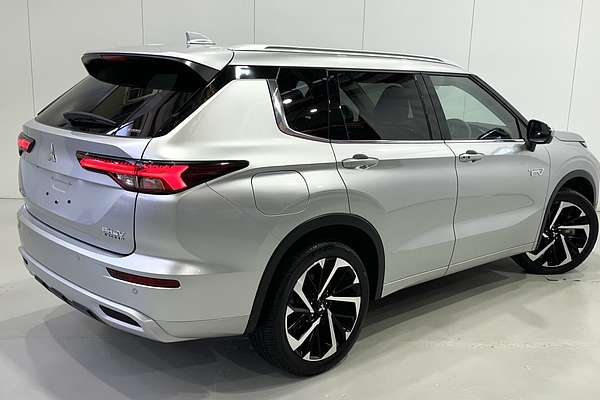 2024 Mitsubishi Outlander PHEV Exceed ZM AWD