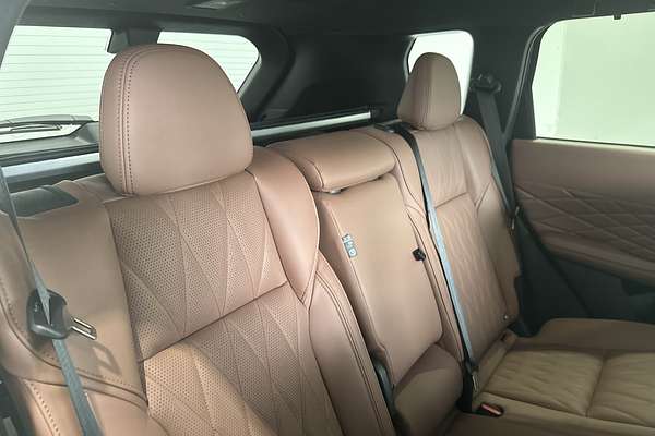 2025 Mitsubishi Outlander Exceed Tourer ZM