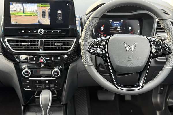 2025 Mahindra XUV3XO AX5L