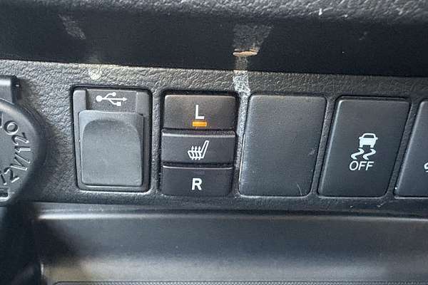 2017 Toyota Hilux SR5 GUN126R 4X4