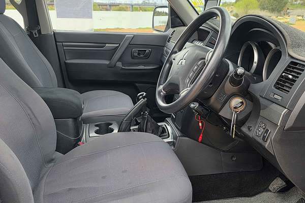 2008 Mitsubishi Pajero GLX NS
