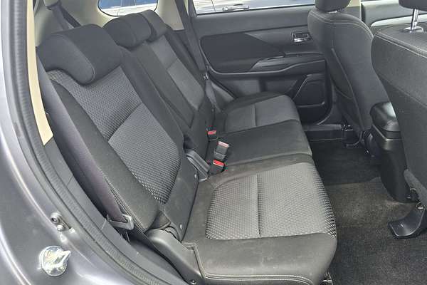 2016 Mitsubishi Outlander LS ZK