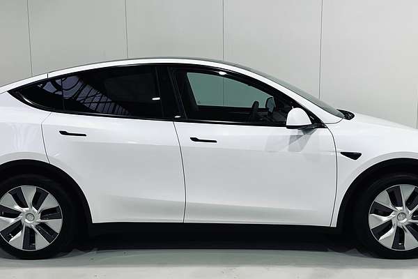 2023 Tesla Model Y Rear-Wheel Drive