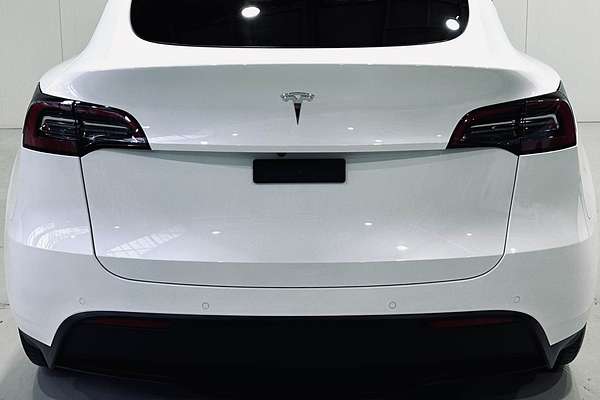 2023 Tesla Model Y Rear-Wheel Drive