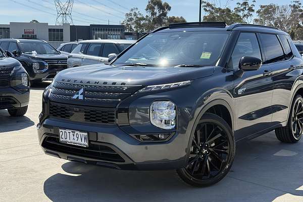 2025 Mitsubishi Outlander PHEV GSR ZM