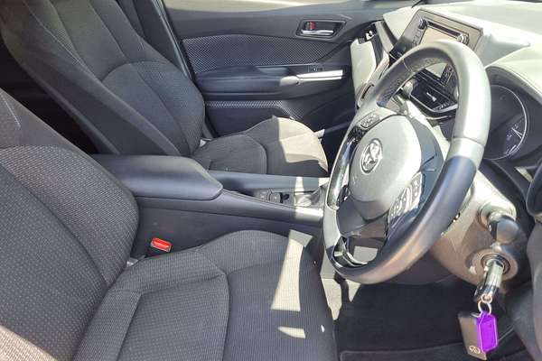 2018 Toyota C-HR NGX10R