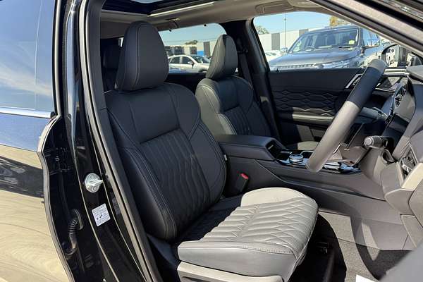 2025 Mitsubishi Outlander Exceed ZM