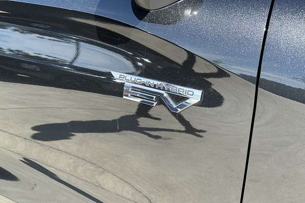 2025 Mitsubishi Outlander PHEV Exceed ZM