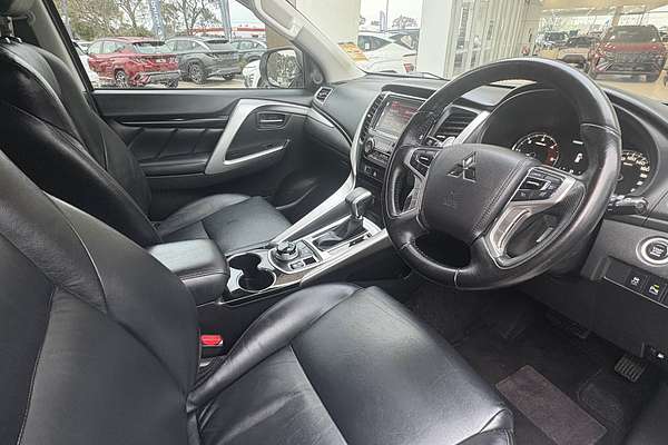 2017 Mitsubishi Pajero Sport GLS QE