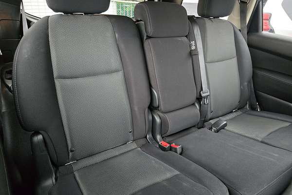 2017 Nissan Pathfinder ST R52 Series II