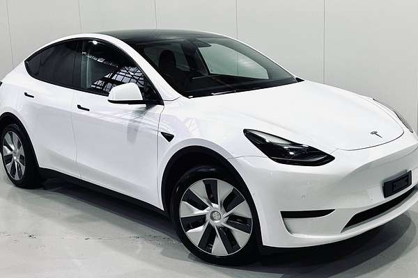 2023 Tesla Model Y Rear-Wheel Drive