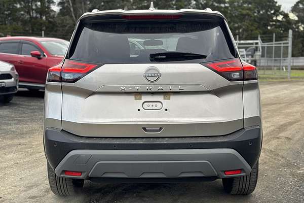 2025 Nissan X-TRAIL ST-L T33