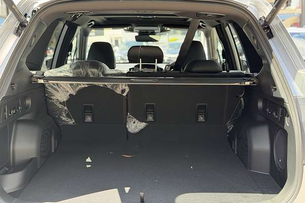 2025 Subaru Forester Hybrid Touring S6