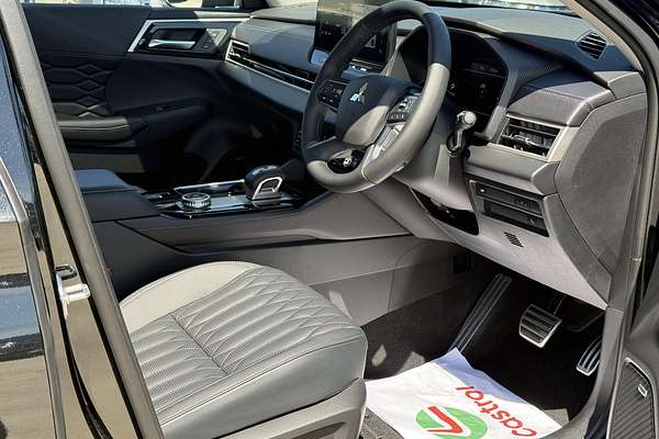 2025 Mitsubishi Outlander Exceed ZM