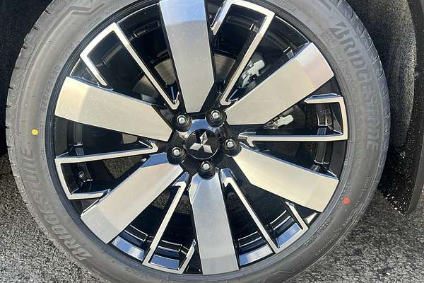 2025 Mitsubishi Outlander Aspire ZM
