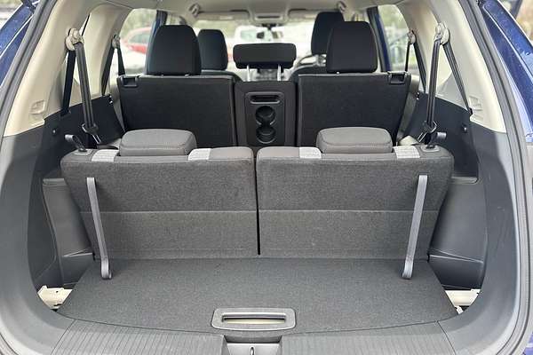 2025 Nissan X-TRAIL ST T33