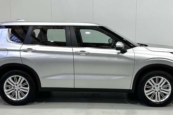 2023 Mitsubishi Outlander ES ZM 2WD