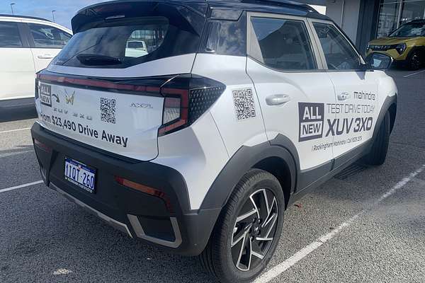 2025 Mahindra XUV3XO