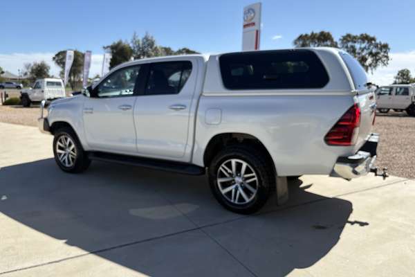 2017 Toyota Hilux SR5 (4x4) GUN126R MY17 4X4