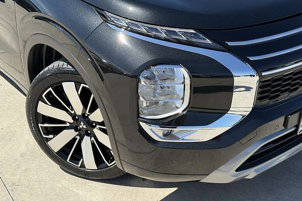 2025 Mitsubishi Outlander Exceed ZM