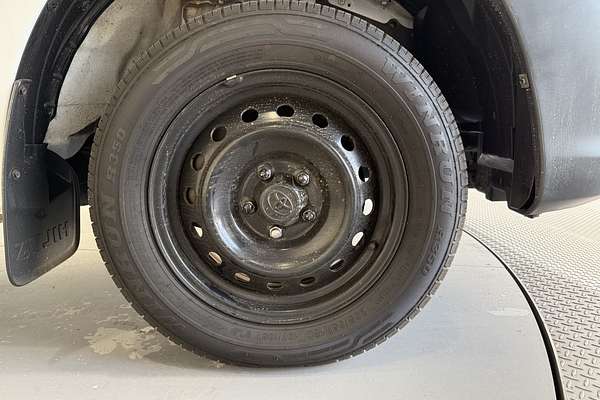2016 Toyota Hilux Workmate TGN121R Rear Wheel Drive