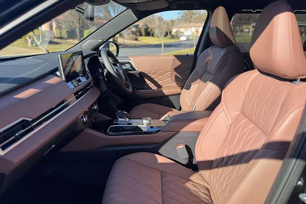 2025 Mitsubishi Outlander Exceed Tourer ZM