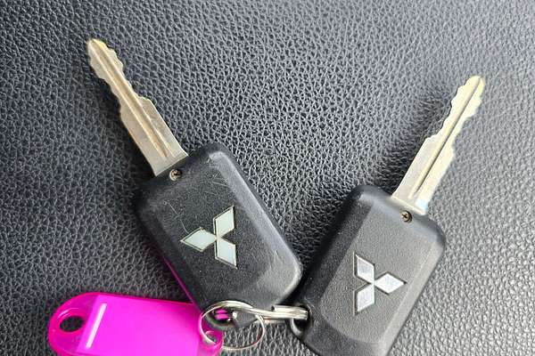 2016 Mitsubishi Outlander LS ZK