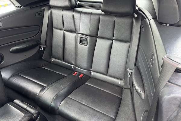 2012 BMW 1 Series 120i E88 LCI