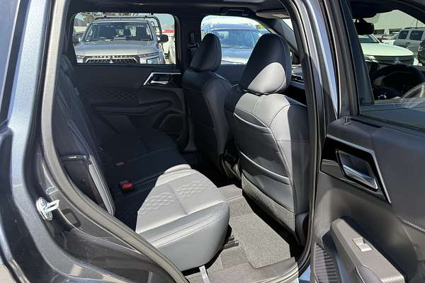 2025 Mitsubishi Outlander PHEV GSR ZM