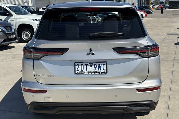 2025 Mitsubishi Outlander ES ZM