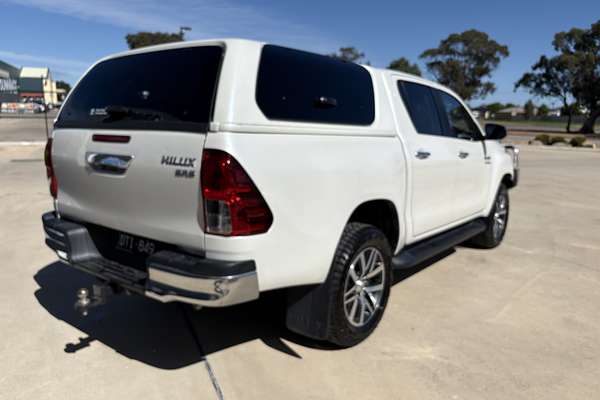 2017 Toyota Hilux SR5 (4x4) GUN126R MY17 4X4