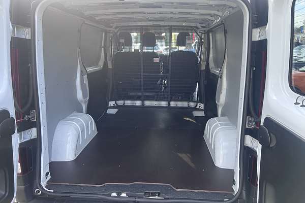 2022 Mitsubishi Express GLX SN SWB