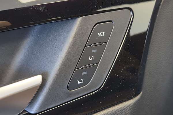 2025 Mitsubishi Outlander Exceed Tourer ZM