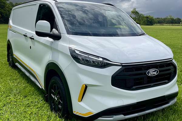 2025 Ford Transit Custom Trail