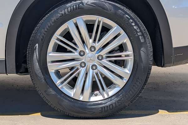 2021 Mitsubishi Outlander ES ZM